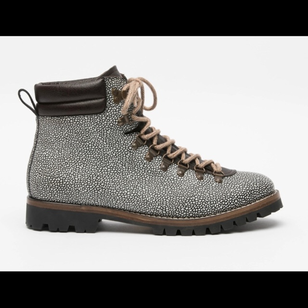 TAFT  Stone Vibram Hiking boots